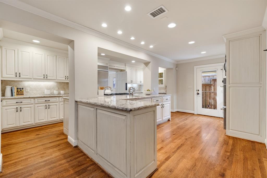 Highland Park West 09 Instl - Residential