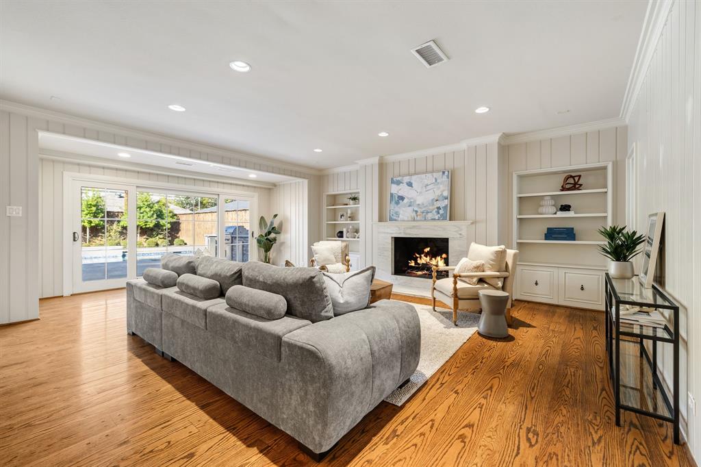 Highland Park West 09 Instl - Residential