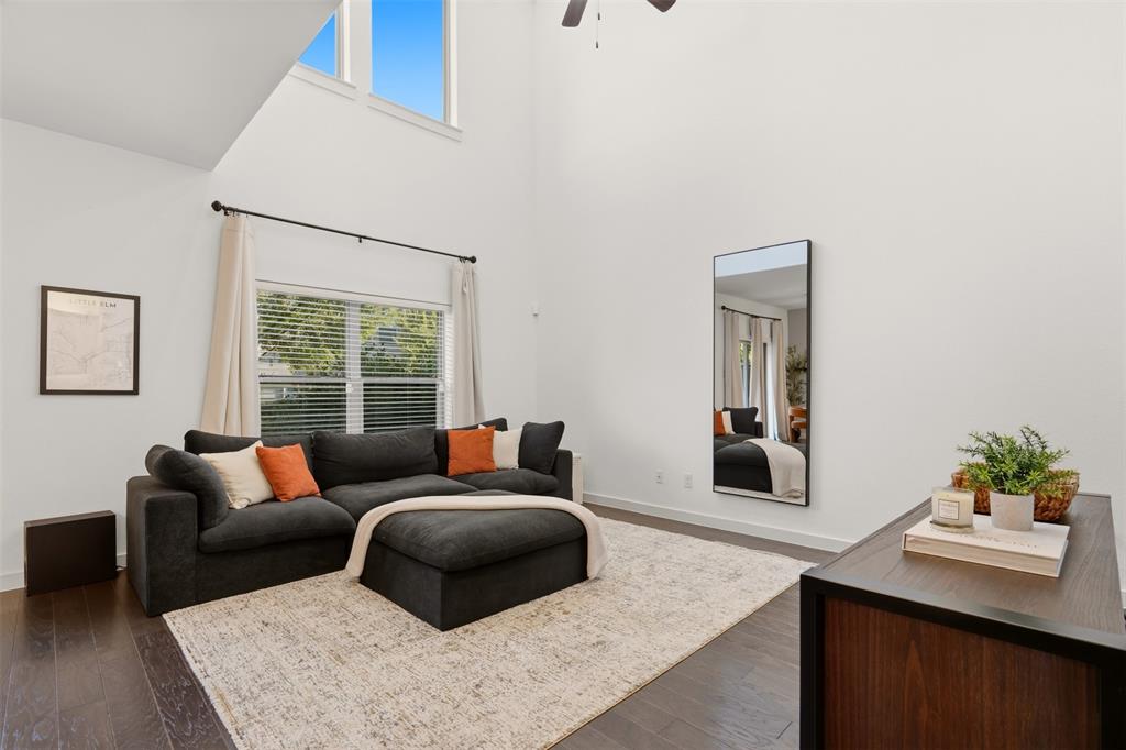 2725 Starburst Drive