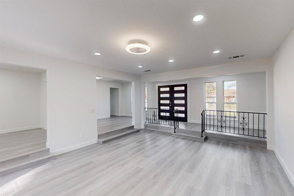 2212 Westlake Drive