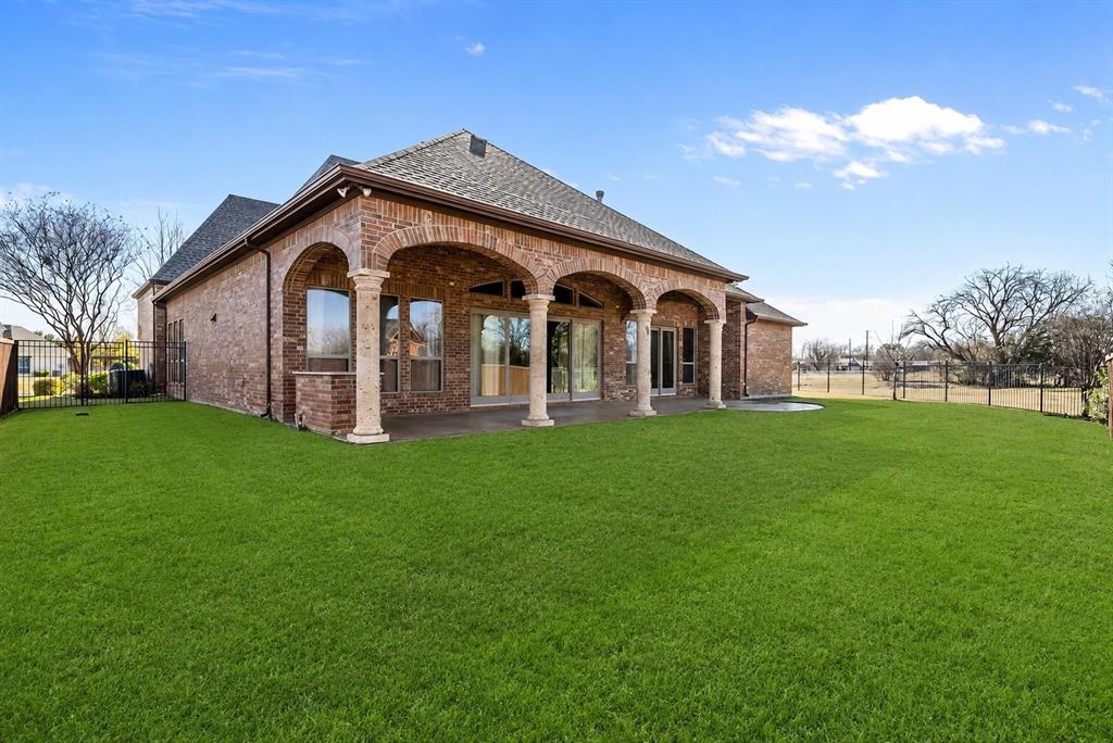 614 Cross Timbers Drive