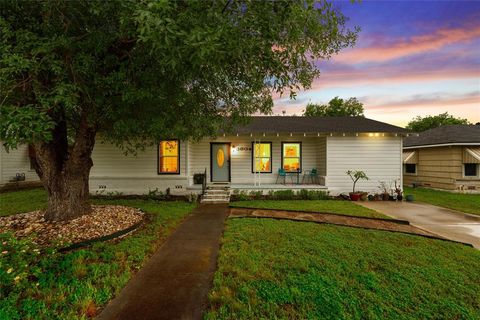 Photo of 3904 N 21st A Street, Waco, TX 76708 (MLS # 21258044)