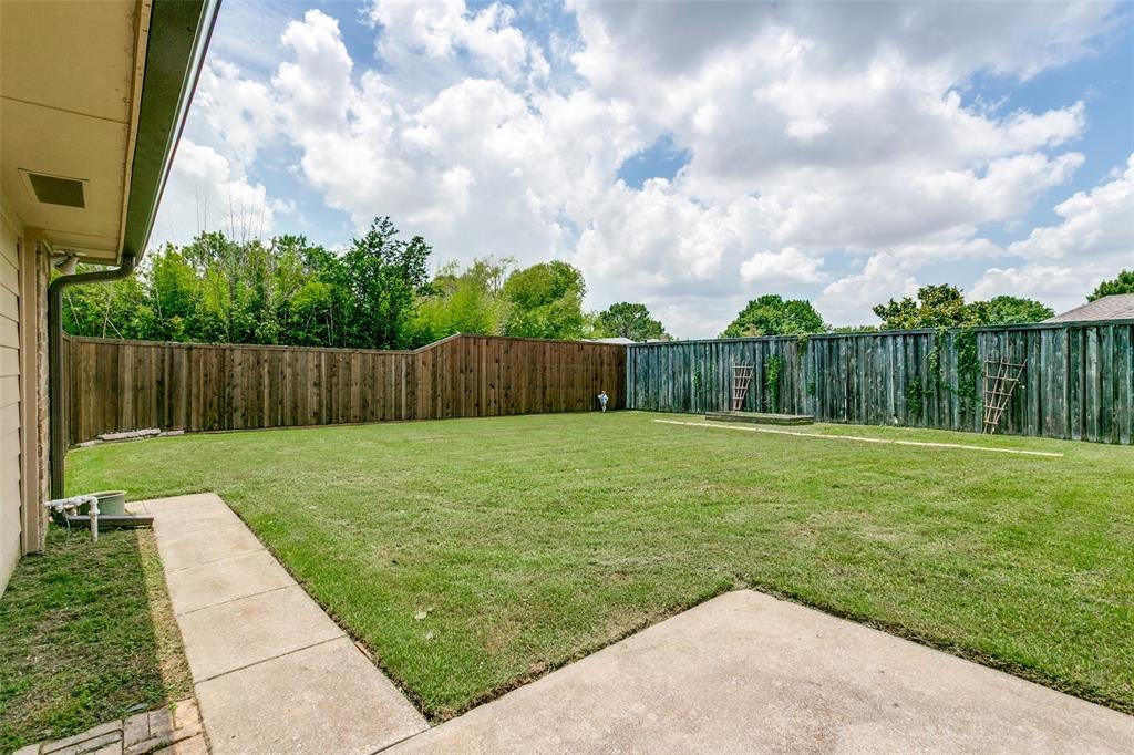 2624 Kingsridge Drive