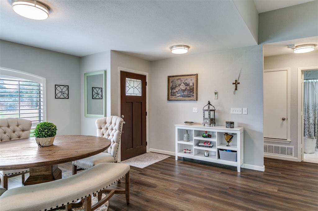 2624 Kingsridge Drive