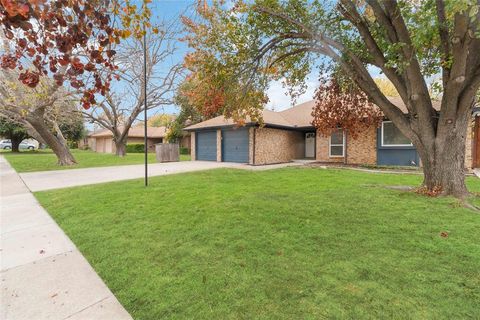 A home in Benbrook