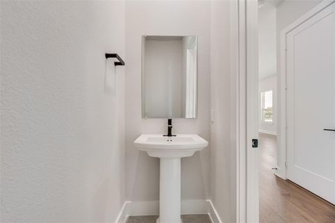Tiny photo for 905 Ash Road, Plano, TX 75075 (MLS # 21279797)