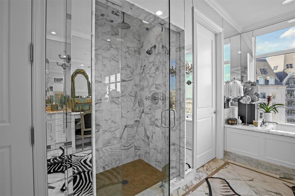 Tower & Regency Row Residence Condo - Residential