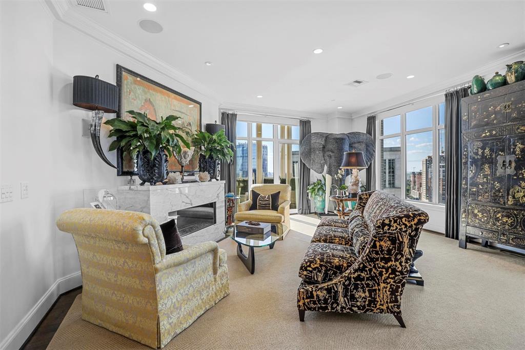 Tower & Regency Row Residence Condo - Residential