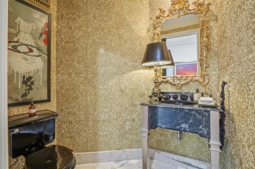 Tower & Regency Row Residence Condo - Residential