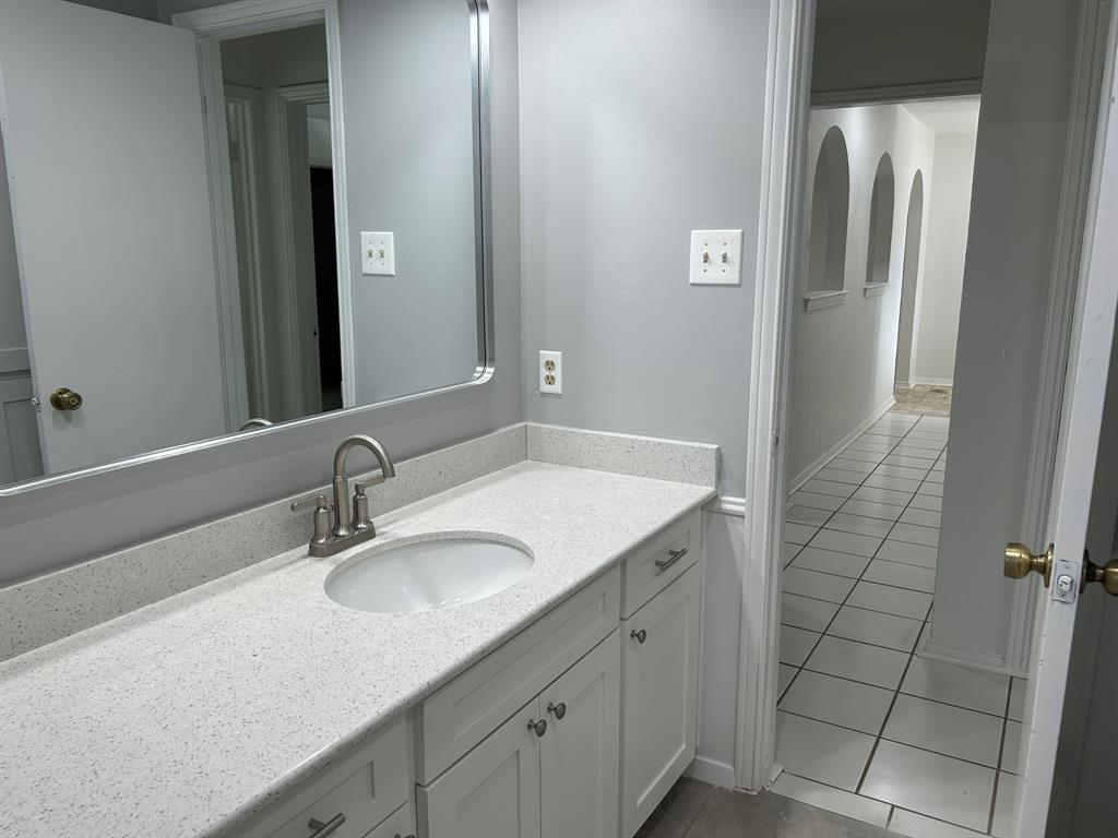 Bell Manor West - Residential Lease