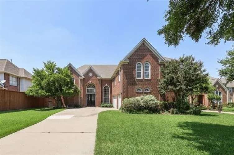 714 E Peninsula Drive