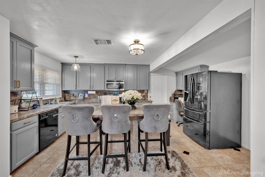 6128 Bradford Drive