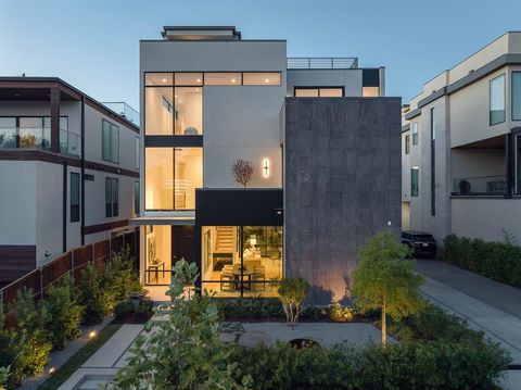 Photo of 3513 Edgewater Street, Dallas, TX 75205 (MLS # 20984002) Photo of 3513 Edgewater Street, Dallas, TX 75205 (MLS # 20984002)