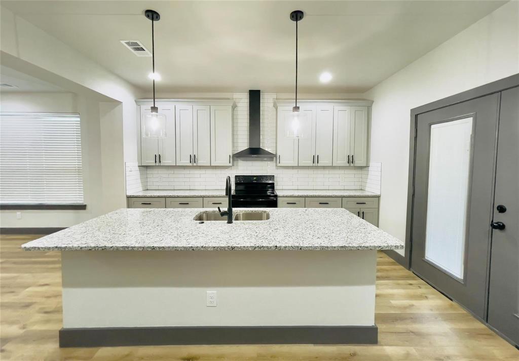 Chamberlain Arlington Heights 1st - Residential Income