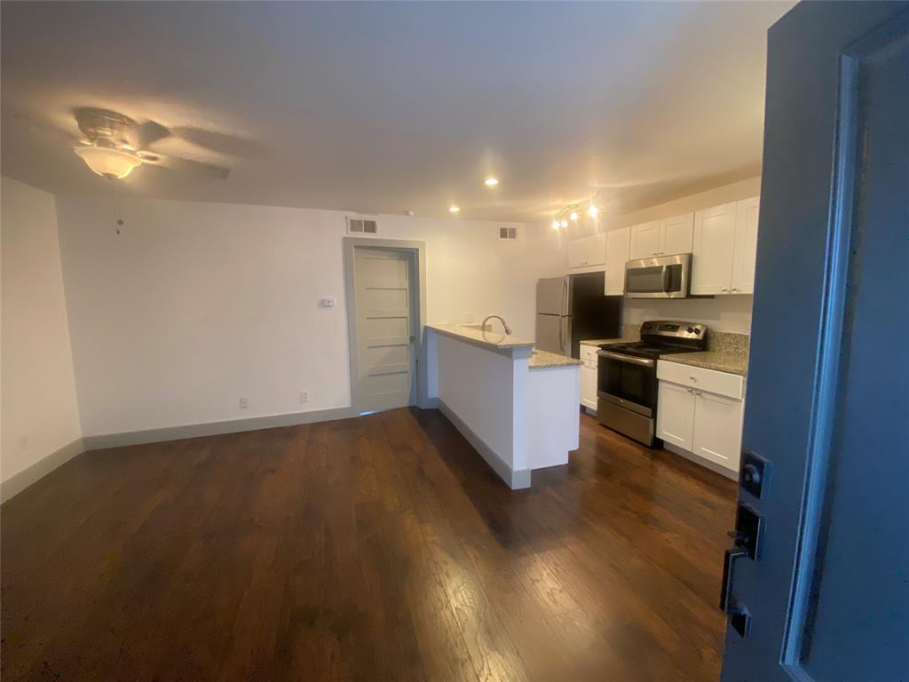 4633 Fairmount Street 212