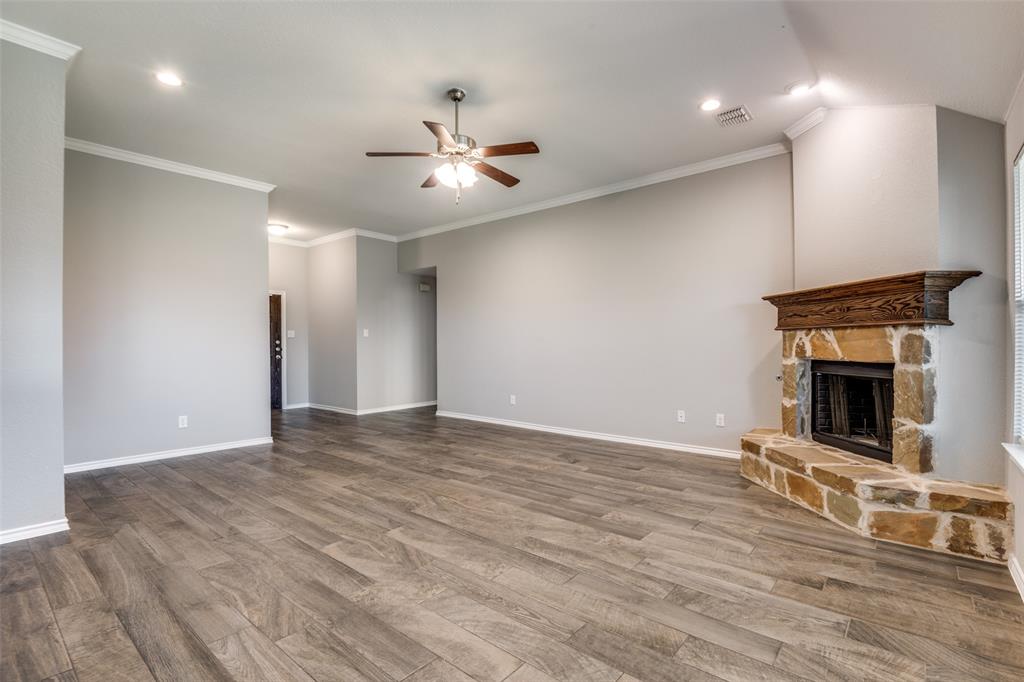 519 Long Prairie Drive