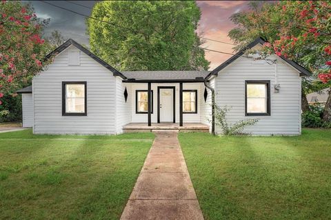 301 E Craven Avenue Lacy Lakeview TX 76705