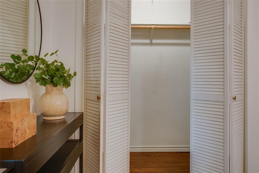 Smith L R - Residential