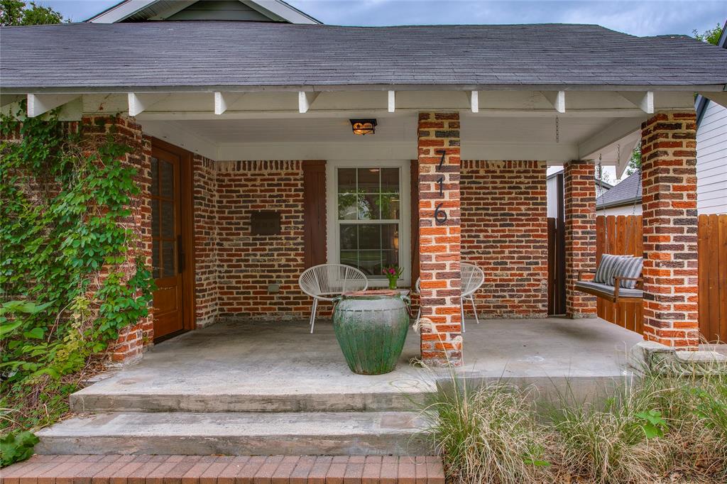 716 S Rosemont Avenue