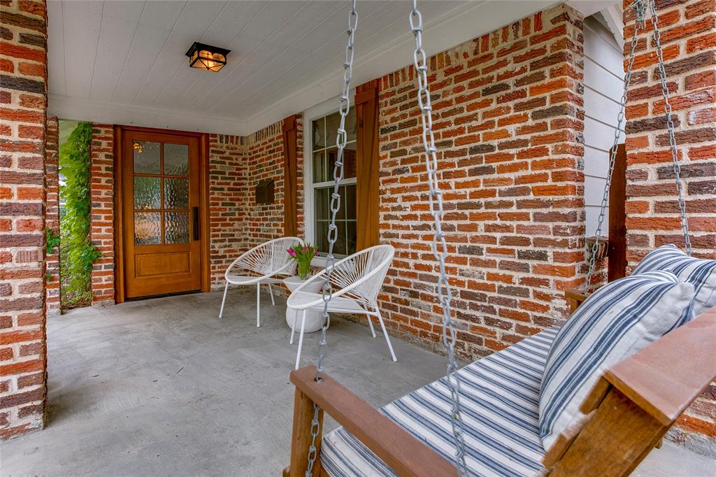 716 S Rosemont Avenue