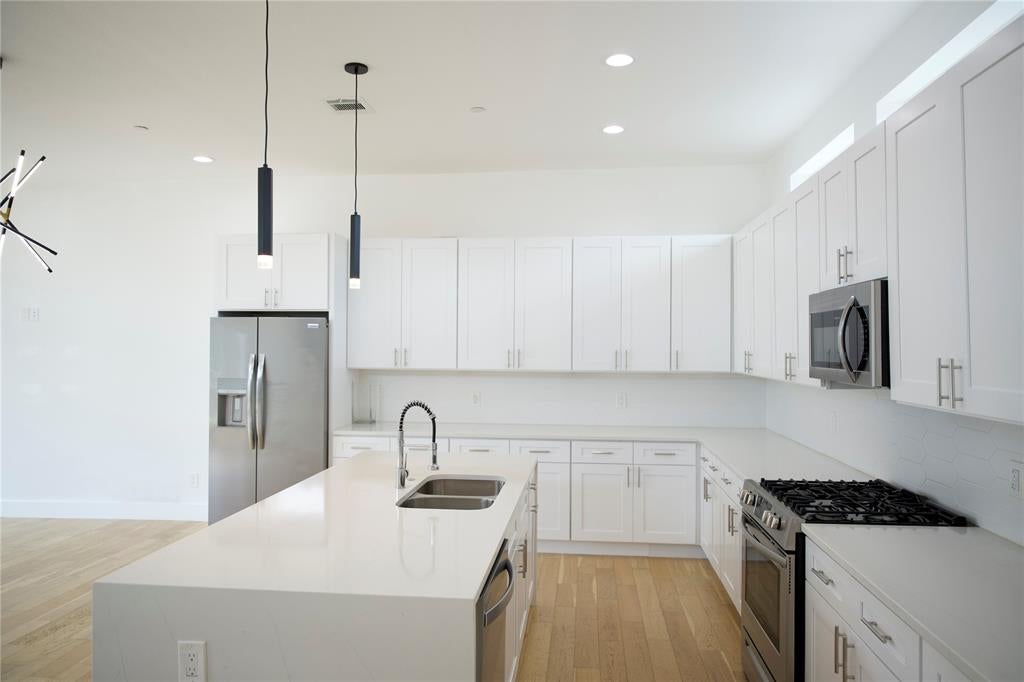 4223 Delano Place 103