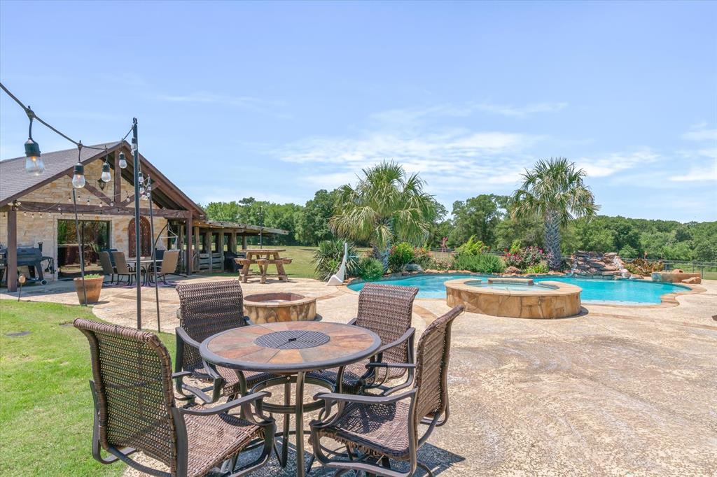 Edgewood, Texas, 75117, United States, 4 Bedrooms Bedrooms, ,3 BathroomsBathrooms,Residential,Active,2052124