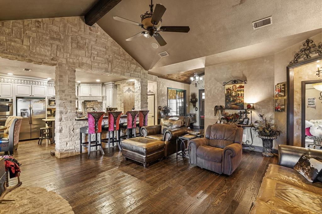 Edgewood, Texas, 75117, United States, 4 Bedrooms Bedrooms, ,3 BathroomsBathrooms,Residential,Active,2052124