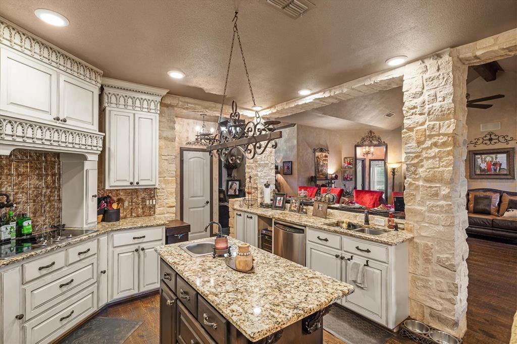 Edgewood, Texas, 75117, United States, 4 Bedrooms Bedrooms, ,3 BathroomsBathrooms,Residential,Active,2052124