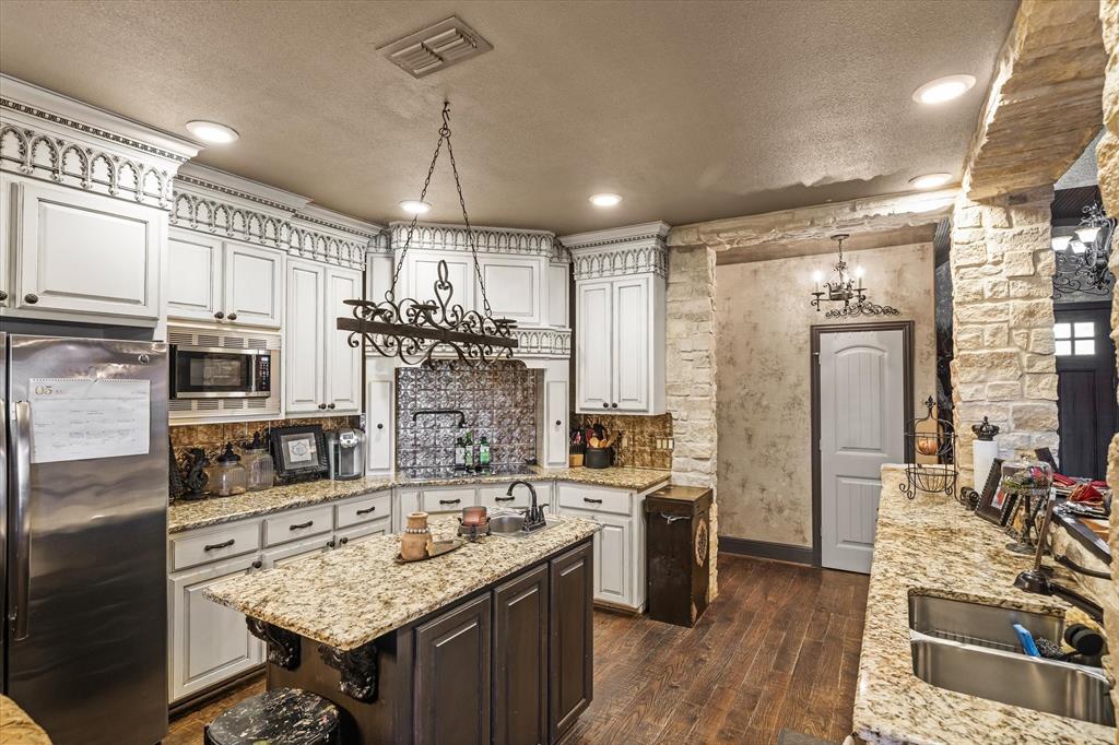 Edgewood, Texas, 75117, United States, 4 Bedrooms Bedrooms, ,3 BathroomsBathrooms,Residential,Active,2052124