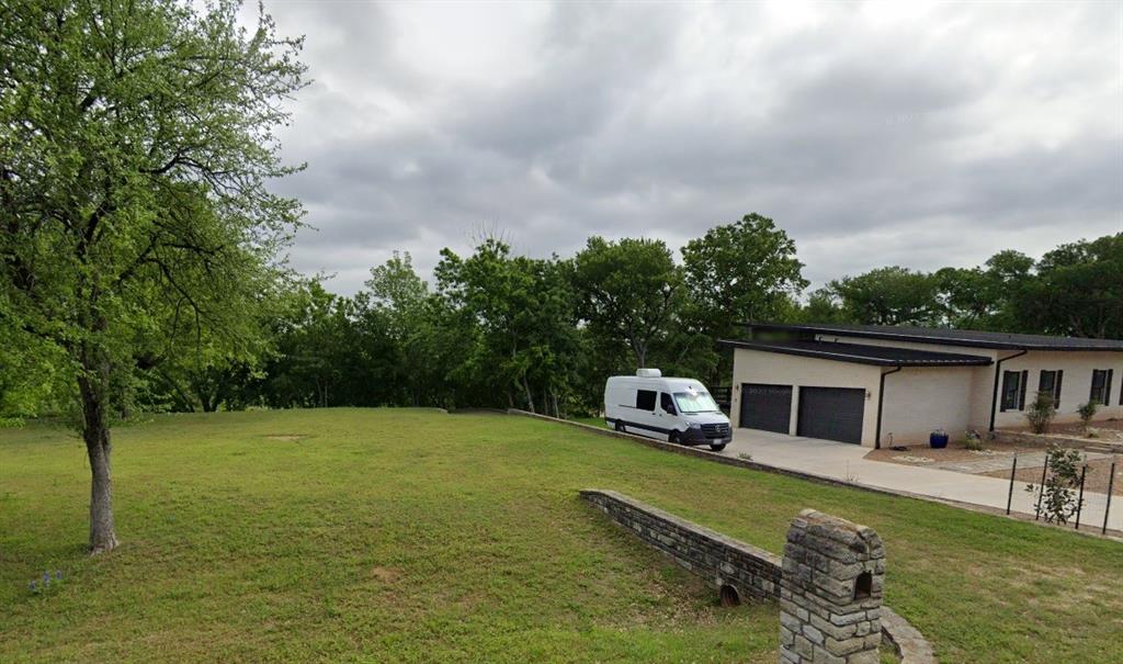 7818 Ravenswood Road