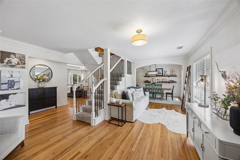 Photo of 331 S Larkin Road, Sunnyvale, TX 75182 (MLS # 21372090)