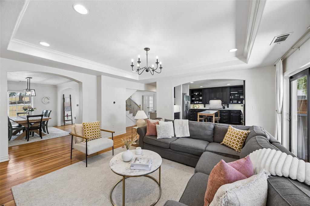 331 S Larkin Road