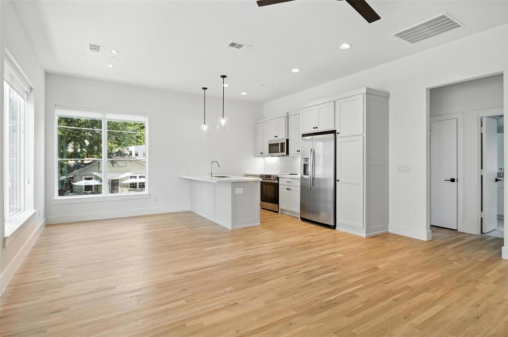 Ross Ave Annex - Residential Lease