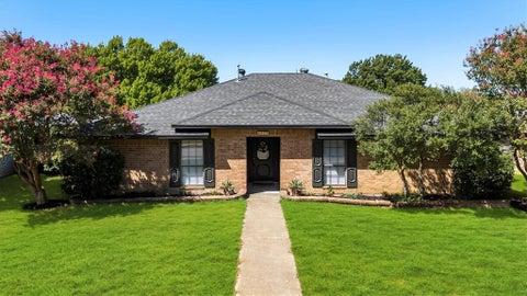 Photo of 1918 Big Sky Drive, Lewisville, TX 75077 (MLS # 21363937)