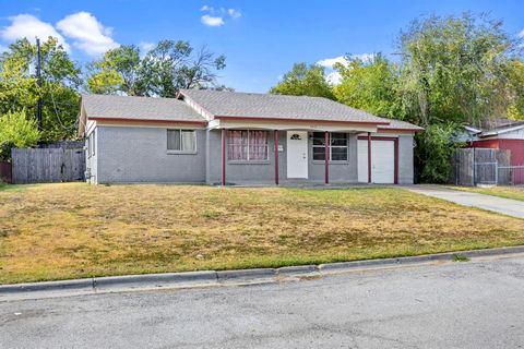 Photo of 4812 Marshall Street, Forest Hill, TX 76119 (MLS # 21100655)
