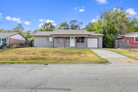 Tiny photo for 4812 Marshall Street, Forest Hill, TX 76119 (MLS # 21100655)
