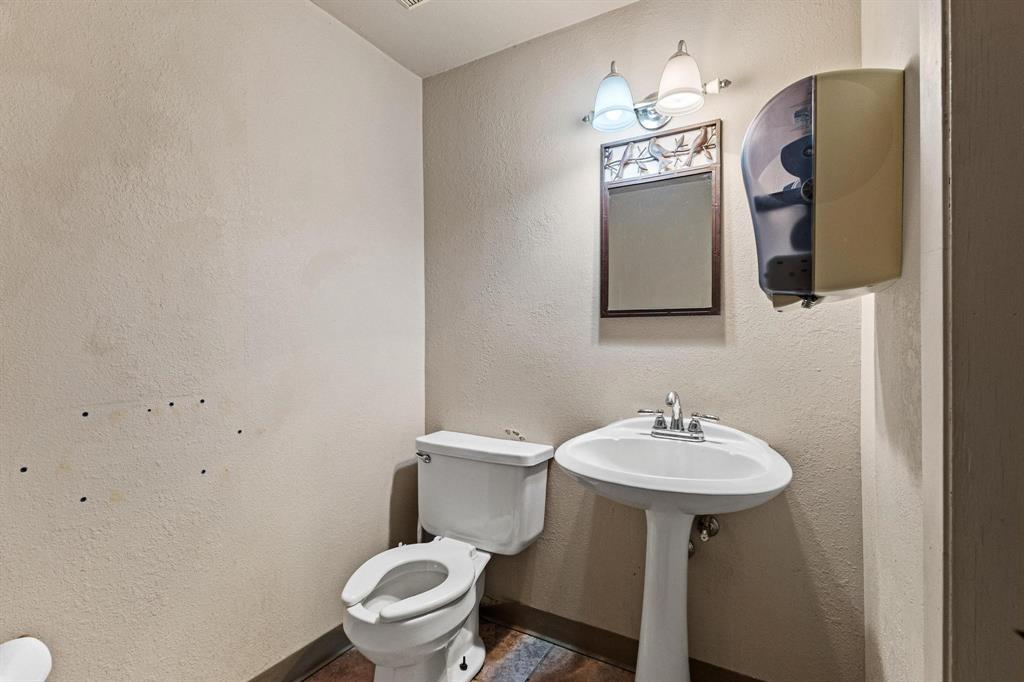 Otp Denison - Commercial Sale