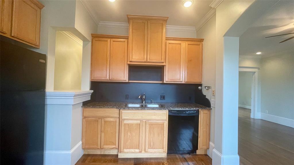 LEVINGSTON PLACE - Residential Lease