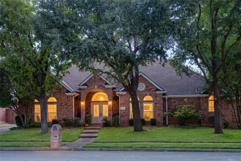 Photo of 3117 Woodhollow Drive, Flower Mound, TX 75022 (MLS # 21418305)