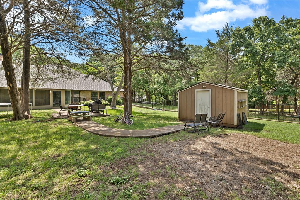 1140 Camrose Lane