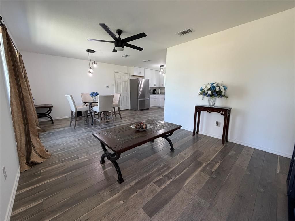 Photo of 308 E Broadmore Avenue, Wills Point, TX 75169 (MLS # 21207580)