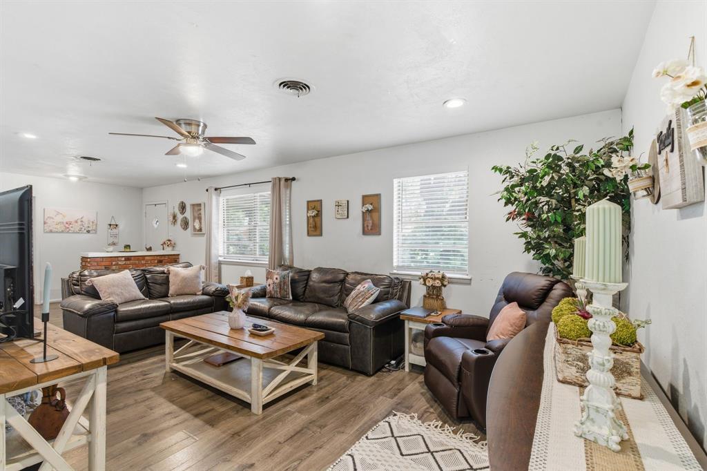 7017 Oakland Lane