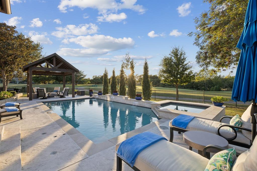 6824 Thorntree Drive