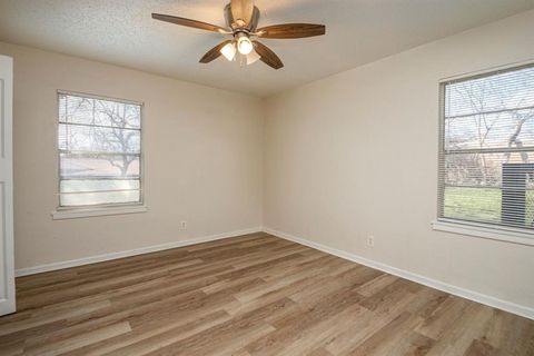 Tiny photo for 4417 Utah Avenue, Dallas, TX 75216 (MLS # 21198334)