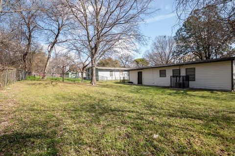 Tiny photo for 4417 Utah Avenue, Dallas, TX 75216 (MLS # 21198334)