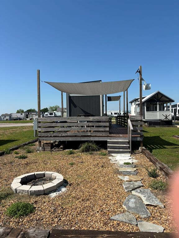 Peninsula Point W2 - Land