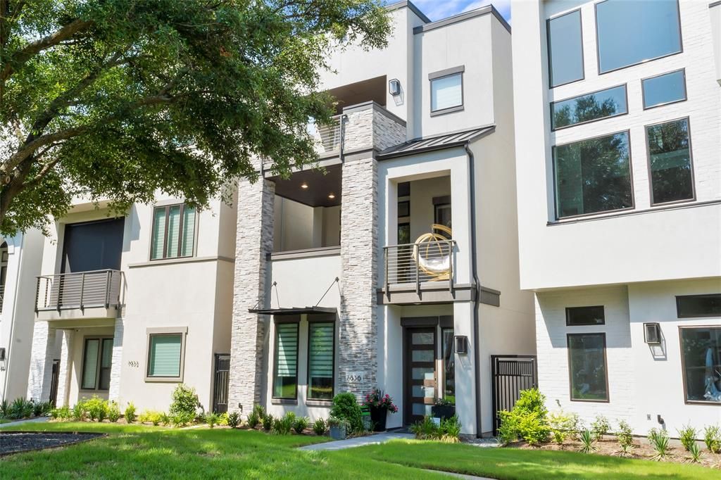 Photo for 7836 Secluded Avenue, Plano, TX 75024 (MLS # 21059435)