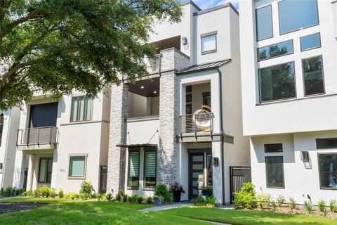 Photo of 7836 Secluded Avenue, Plano, TX 75024 (MLS # 21059435) Photo of 7836 Secluded Avenue, Plano, TX 75024 (MLS # 21059435)