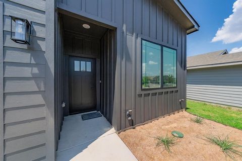 1402 Driess Street Fort Worth TX 76104