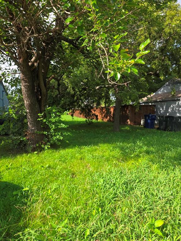 Photo 1 of 3 — 514 W Avenue F, Garland, TX 75040